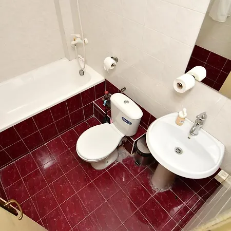 Budget 2br Location Apartment *